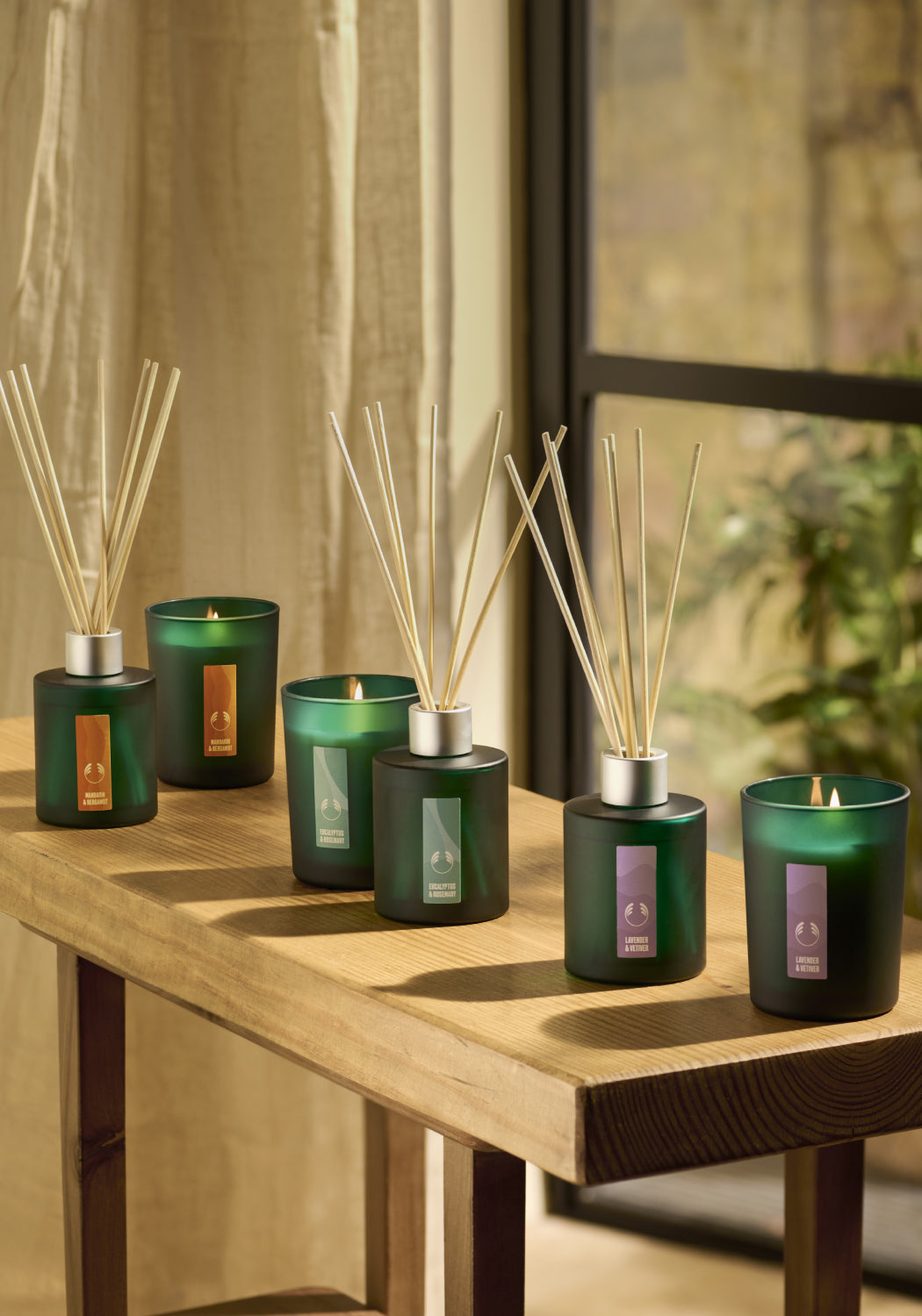 Breathe Eucalyptus & Rosemary Renewing Scented Candle